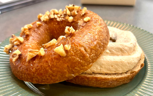 CARAMEL WALNUTS BAGEL WITH CARAMEL BANANA CREAM CHEESE