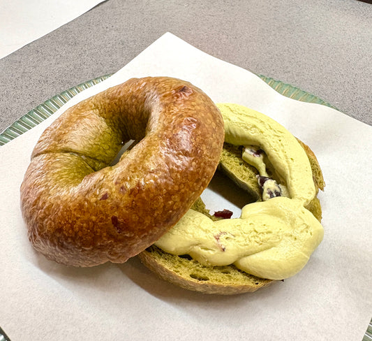 MATCHA & CRANBERRIES WITH MATCHA CRANBERRIES CREAM CHEESE