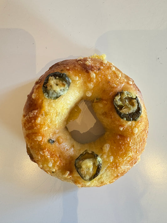JALAPENO CHEDDAR CHEESE BAGEL