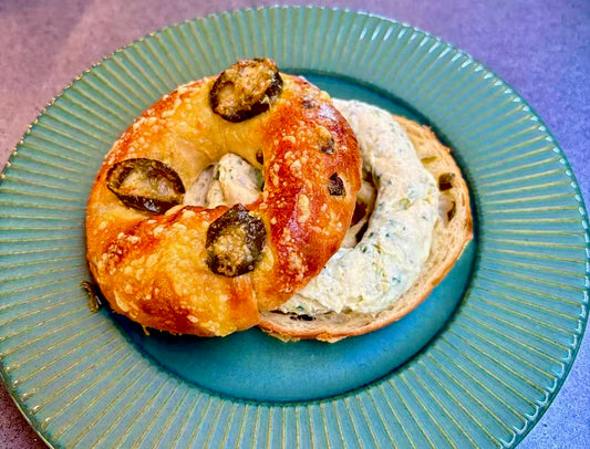 JALAPENO BAGEL WITH PARSLEY GARLIC CREAM CHEESE