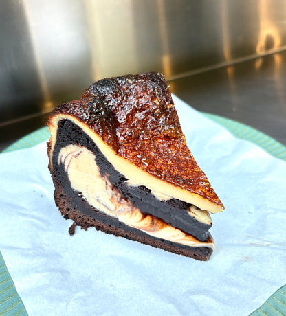 BROWNIE BASQUE CHEESECAKE